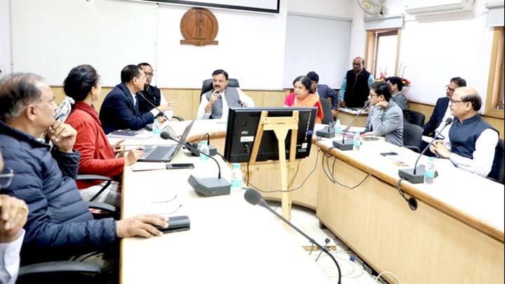 परीक्षा संबंधी अपराधों को रोकने के लिये दोषी व्यक्तियों पर हो कड़ी कार्रवाई : स्कूल शिक्षा मंत्री श्री सिंह